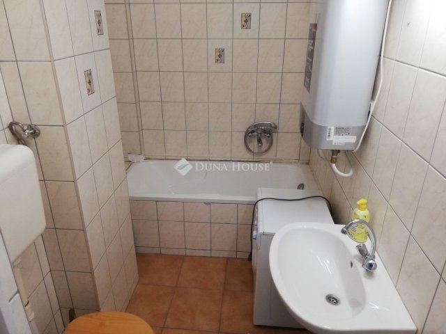 Eladó téglalakás, Miskolcon 26.9 M Ft, 1 szobás