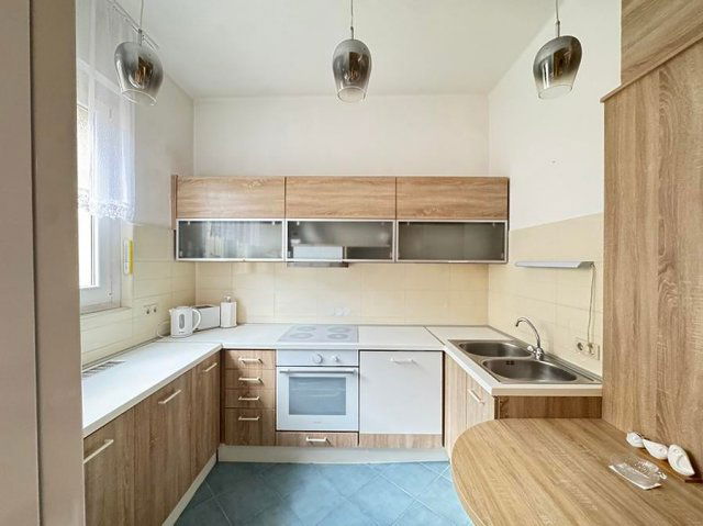 Kiadó téglalakás, albérlet, V. kerületben, Galamb utcában