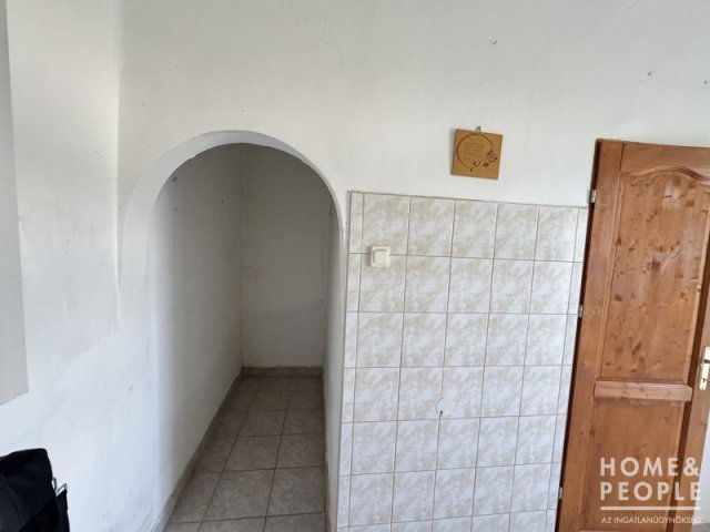 Eladó családi ház, Hódmezővásárhelyen 15.99 M Ft, 2 szobás