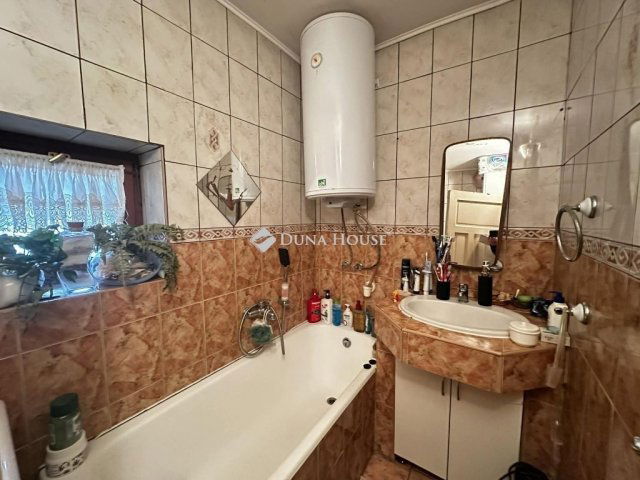 Eladó családi ház, Simontornyán 16.9 M Ft, 2 szobás