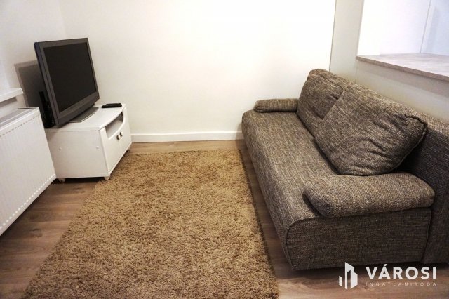 Eladó téglalakás, Szegeden 41.8 M Ft, 1+1 szobás