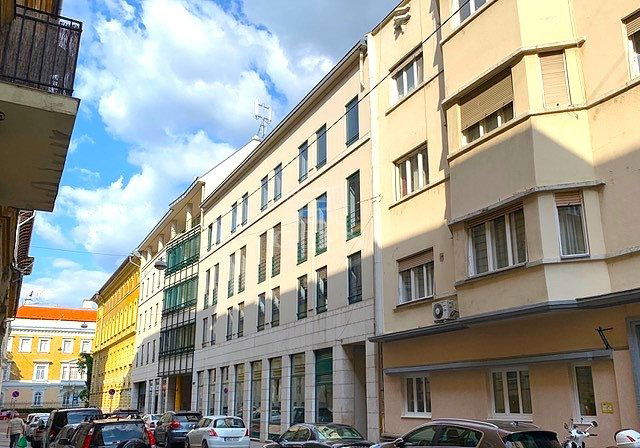 Eladó téglalakás, Budapesten, VI. kerületben 127 M Ft