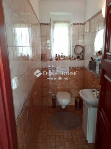 Eladó családi ház, Budaörsön 359 M Ft, 5 szobás