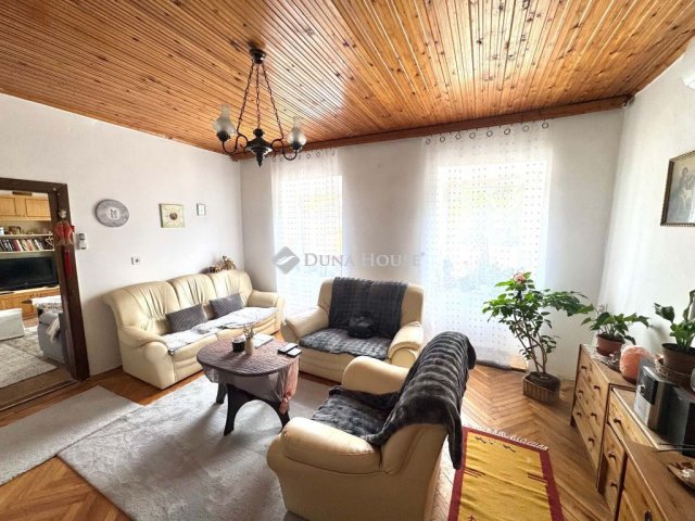 Eladó téglalakás, Héderváron 35.9 M Ft, 2 szobás