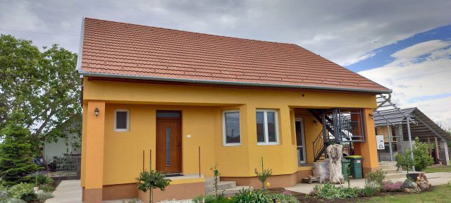 Eladó családi ház, Hódmezővásárhelyen 130 M Ft, 3 szobás