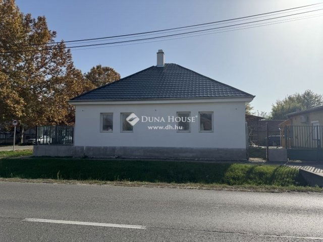 Eladó családi ház, Monoron 50 M Ft, 4 szobás