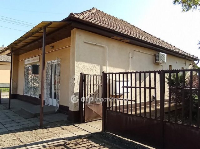 Eladó üzlethelyiség, Boldogon 23.5 M Ft / költözzbe.hu