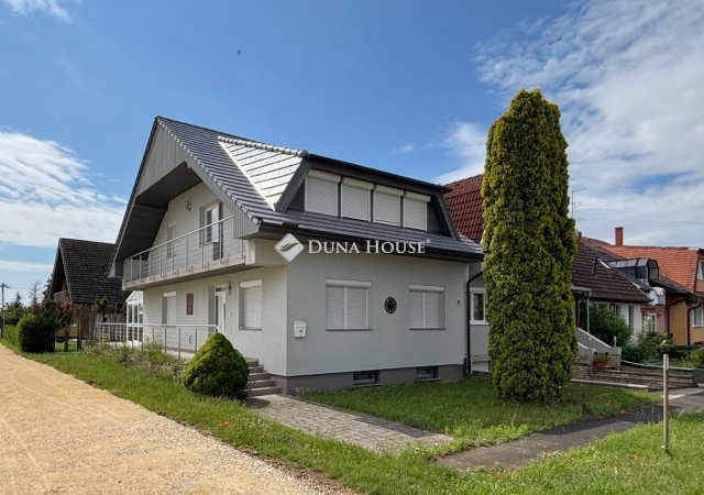 Eladó családi ház, Bükön 89.9 M Ft, 5 szobás