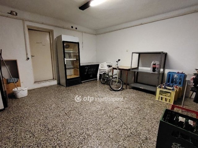 Eladó családi ház, Szőkéden 23 M Ft, 3 szobás