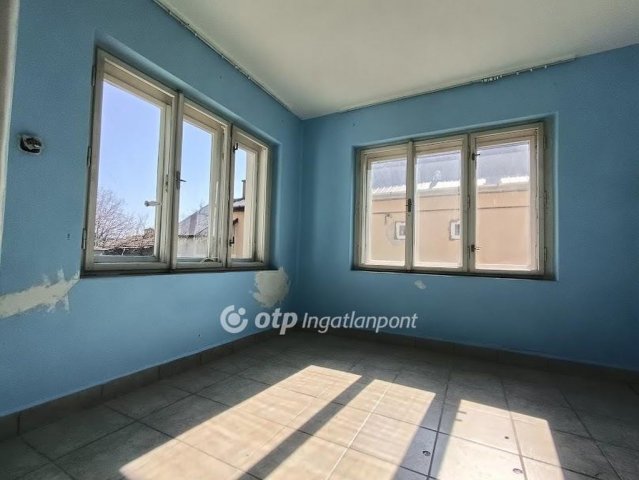 Eladó családi ház, Gyöngyösorosziban 15 M Ft, 3 szobás