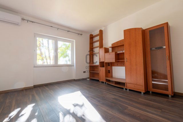 Kiadó téglalakás, albérlet, Székesfehérvárott 180 E Ft / hó