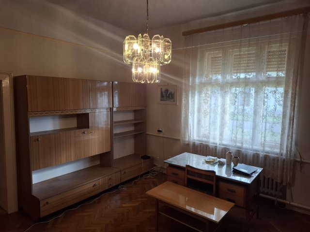 Eladó családi ház, Csorváson 16.5 M Ft, 2 szobás