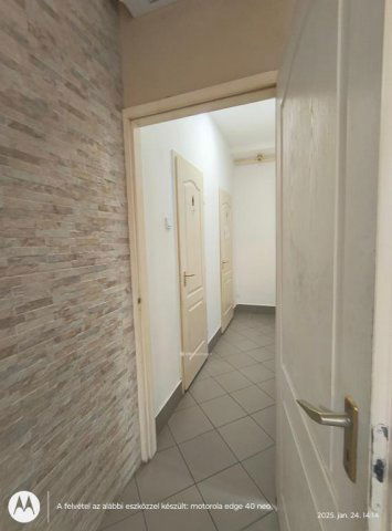 Eladó üzlethelyiség, Jászalsószentgyörgyon 29.99 M Ft