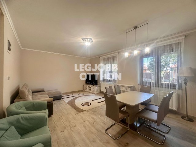 Kiadó téglalakás, albérlet, Cegléden 180 E Ft / hó, 2 szobás