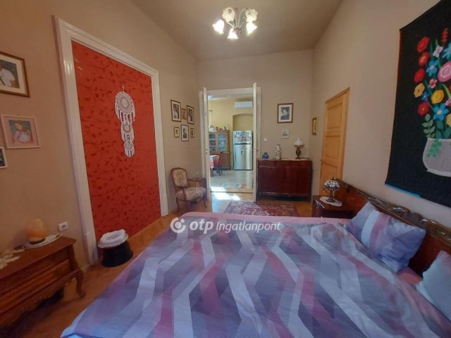 Eladó téglalakás, Pécsett 91 M Ft, 2+1 szobás