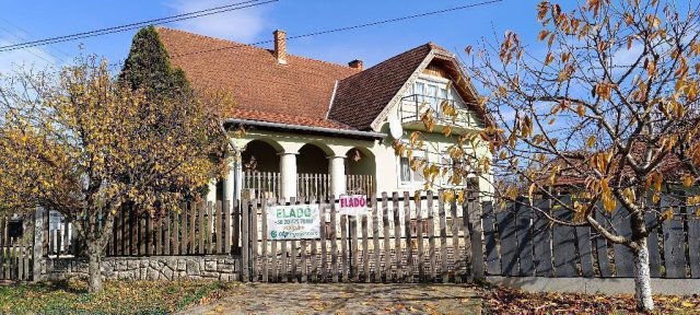 Eladó családi ház, Monostorapátin 89.9 M Ft, 7 szobás