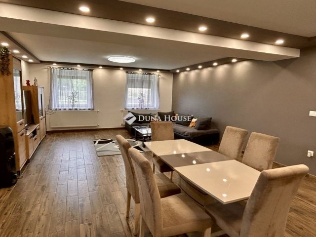 Eladó családi ház, Batykon 55 M Ft, 4 szobás