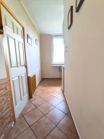 Eladó téglalakás, Százhalombattán 61.8 M Ft, 2 szobás