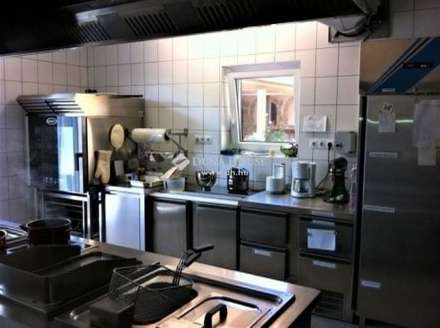 Eladó családi ház, Dunaszekcsőn 73.15 M Ft, 3 szobás