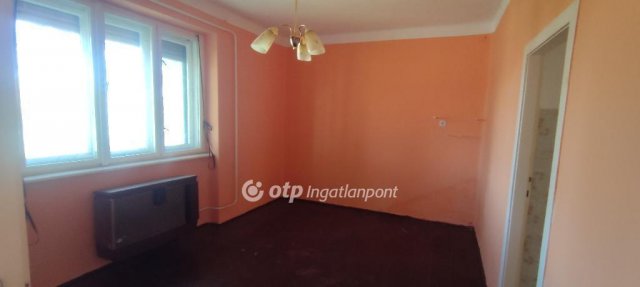 Eladó családi ház, Fegyverneken 12.99 M Ft, 3 szobás
