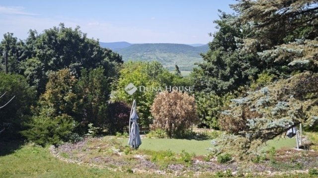 Eladó családi ház, Szentendrén 163 M Ft, 4 szobás