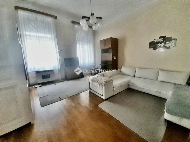 Eladó téglalakás, Budapesten, VI. kerületben 109.9 M Ft