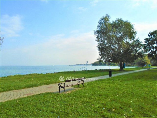 Eladó nyaraló, Siófokon 122 M Ft, 3 szobás