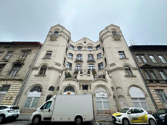 Eladó téglalakás, Budapesten, VI. kerületben 119.9 M Ft