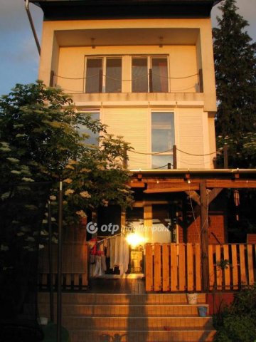Eladó családi ház, Dunavarsányban 124.9 M Ft, 3+1 szobás