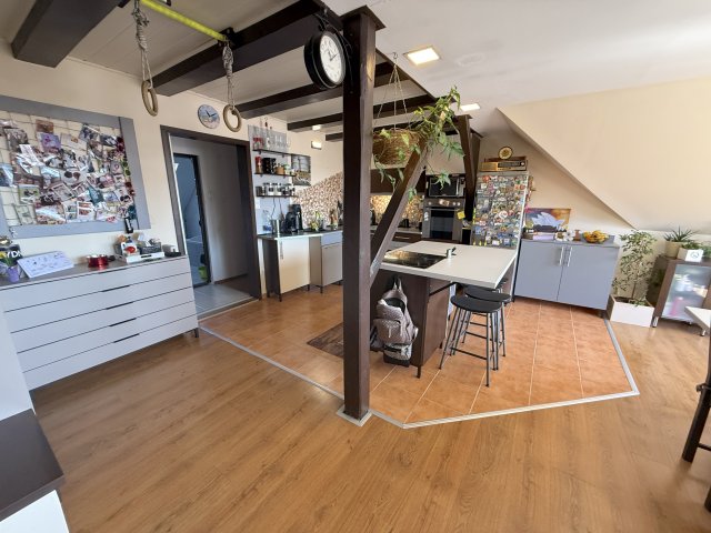 Eladó családi ház, Veszprémben 195 M Ft, 5 szobás