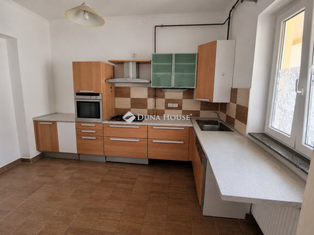 Eladó téglalakás, Budapesten, XX. kerületben 69.9 M Ft