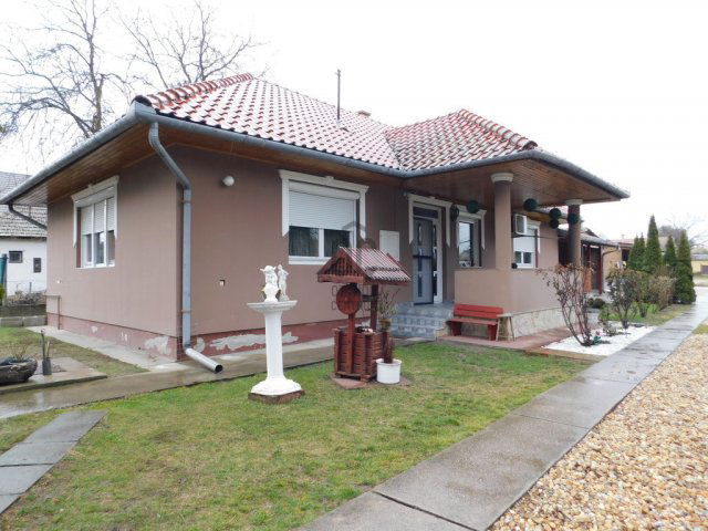 Eladó családi ház, Tápiószelén 75 M Ft, 3 szobás