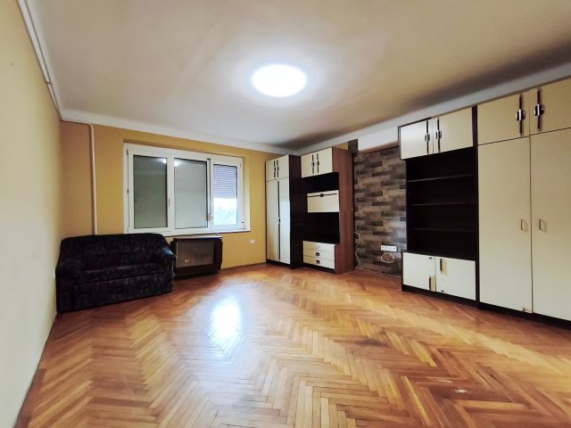 Eladó téglalakás, Nyíregyházán 37.5 M Ft, 2 szobás