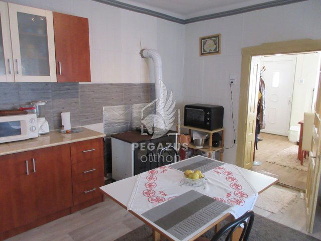 Eladó családi ház, Tarnaleleszen 21.9 M Ft, 2 szobás