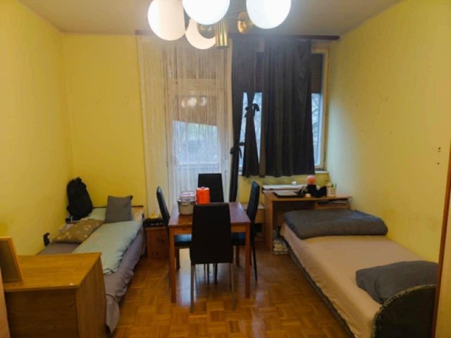 Kiadó téglalakás, albérlet, Debrecenben 300 E Ft / hó, 3 szobás