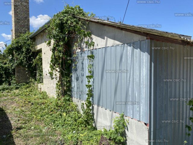 Eladó családi ház, Ürömön 110 M Ft, 1 szobás