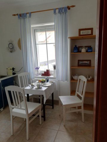 Kiadó családi ház, albérlet, Pécsett 140 E Ft / hó, 1 szobás