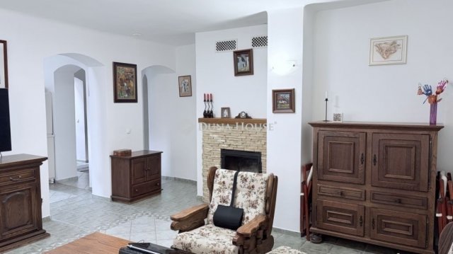 Eladó családi ház, Érden 183.9 M Ft, 6 szobás