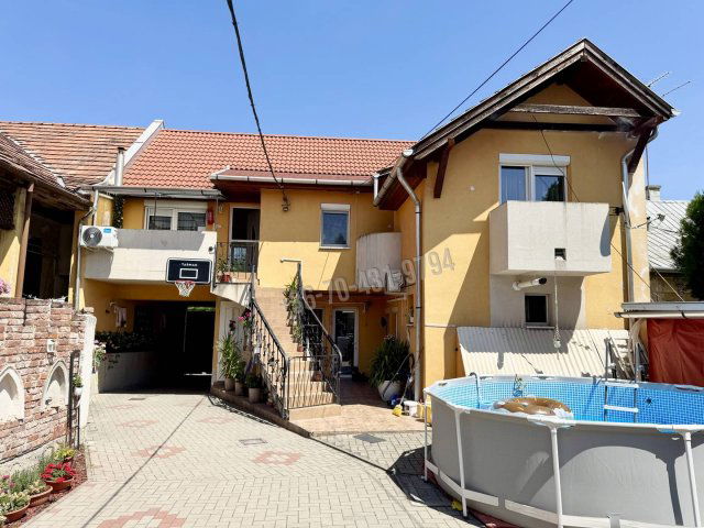 Eladó családi ház, Egerben 159 M Ft, 6 szobás