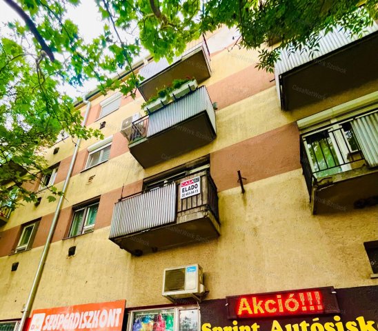 Eladó téglalakás, Szolnokon 31.5 M Ft, 2 szobás
