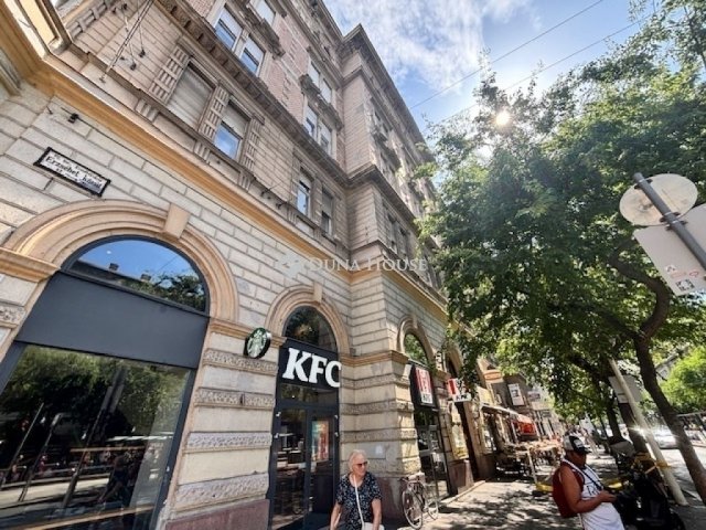 Eladó téglalakás, Budapesten, VII. kerületben 115.9 M Ft