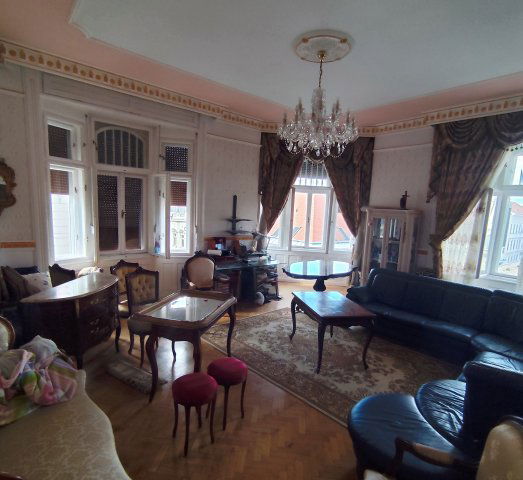 Eladó téglalakás, Győrött 97 M Ft, 2 szobás