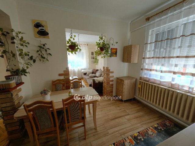 Eladó családi ház, Szeghalmon 49.99 M Ft, 2 szobás