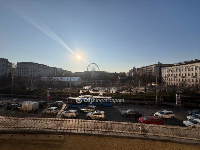 Eladó téglalakás, Budapesten, VI. kerületben 185 M Ft, 2 szobás