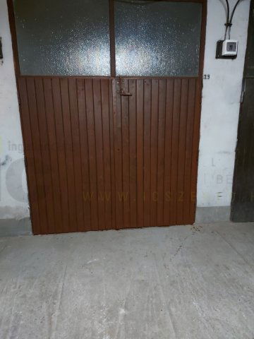 Kiadó garázs, Szegeden, Bite Pál utcában 30 E Ft / hó