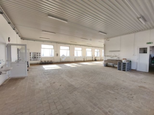 Eladó ipari ingatlan, Solton 136 M Ft / költözzbe.hu