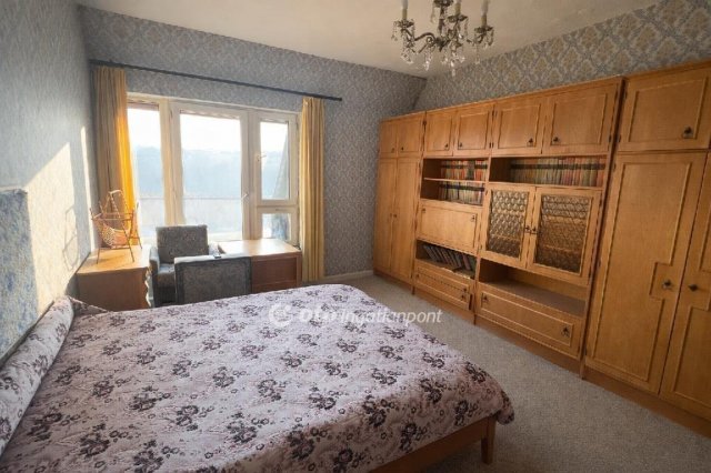 Eladó családi ház, Egerben 129 M Ft, 7 szobás