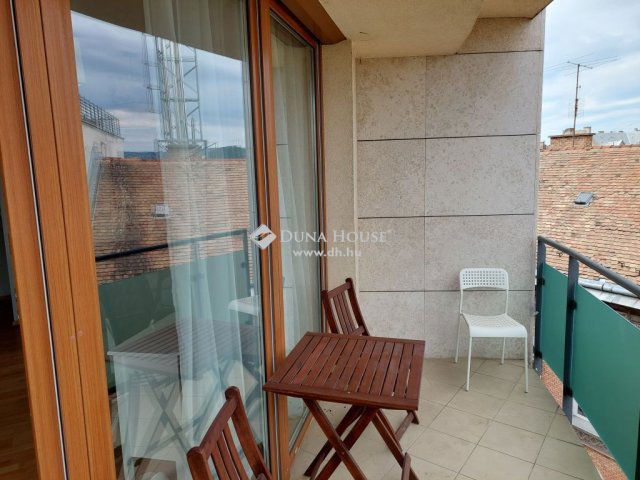 Eladó téglalakás, Budapesten, VIII. kerületben 82.644 M Ft