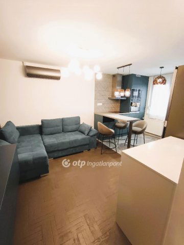 Eladó panellakás, Tatabányán 48.99 M Ft, 2+1 szobás