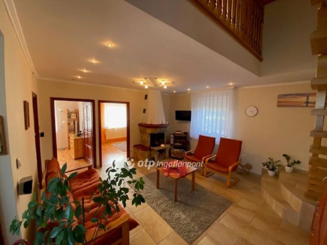 Eladó családi ház, Kecskeméten 120 M Ft, 4 szobás